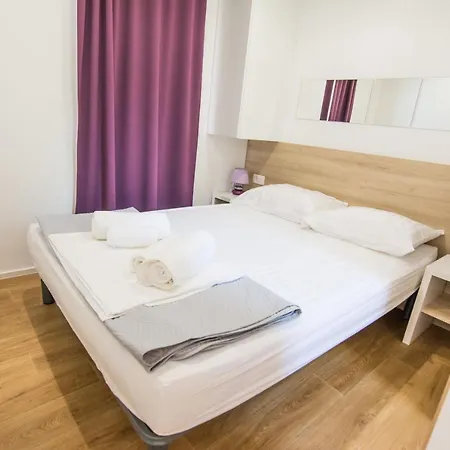 Mobile Opal 1 Biograd Na Moru