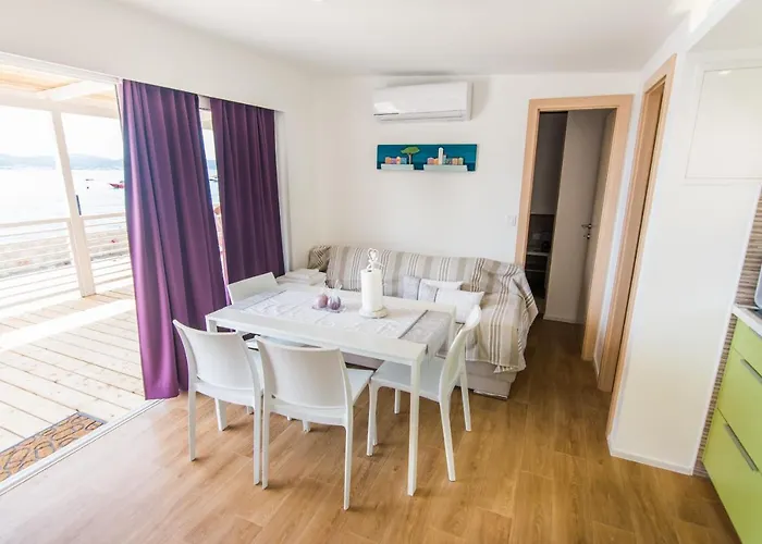 Mobile Opal 1 Vakantiehuis *